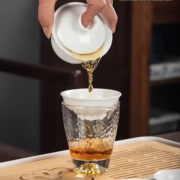 How to serve tea to guests